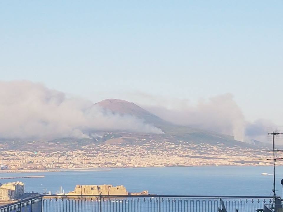 Incendi sul Vesuvio