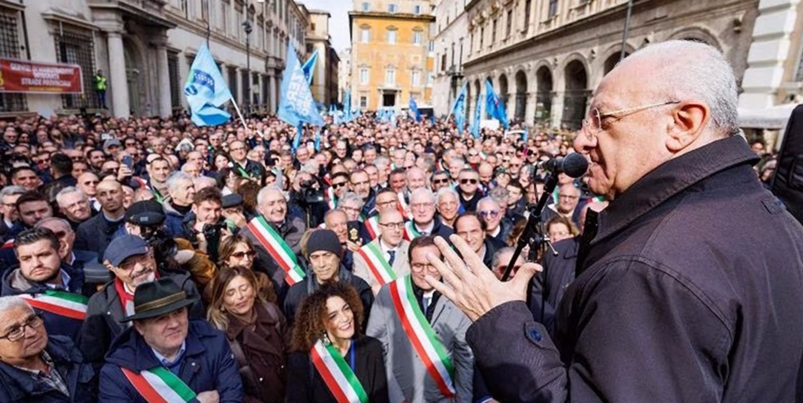 centinaia di sindaci del sud